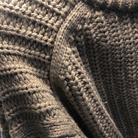H&M brown knit sweater - Picture 3 of 4